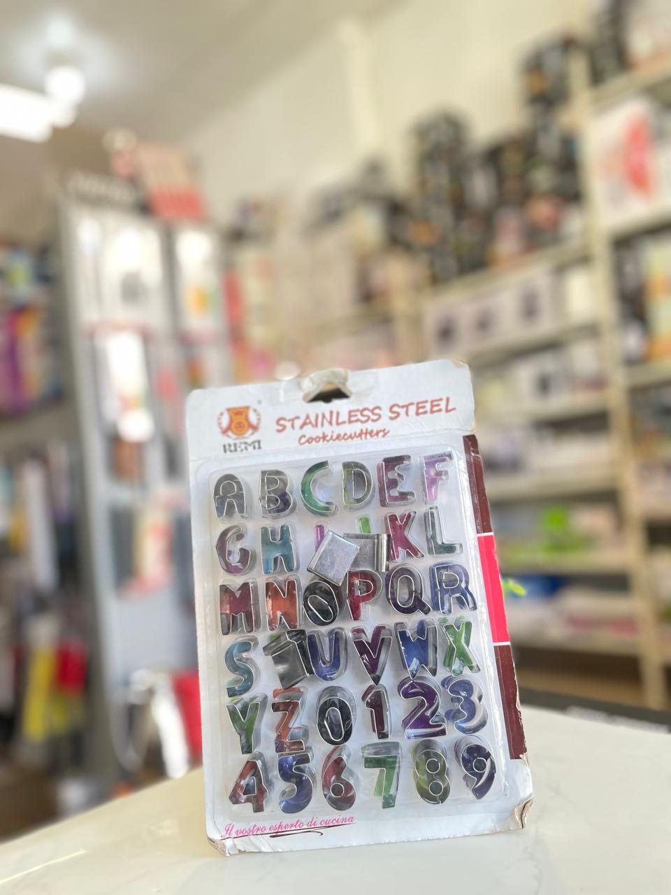 احرف وارقام ستنلس