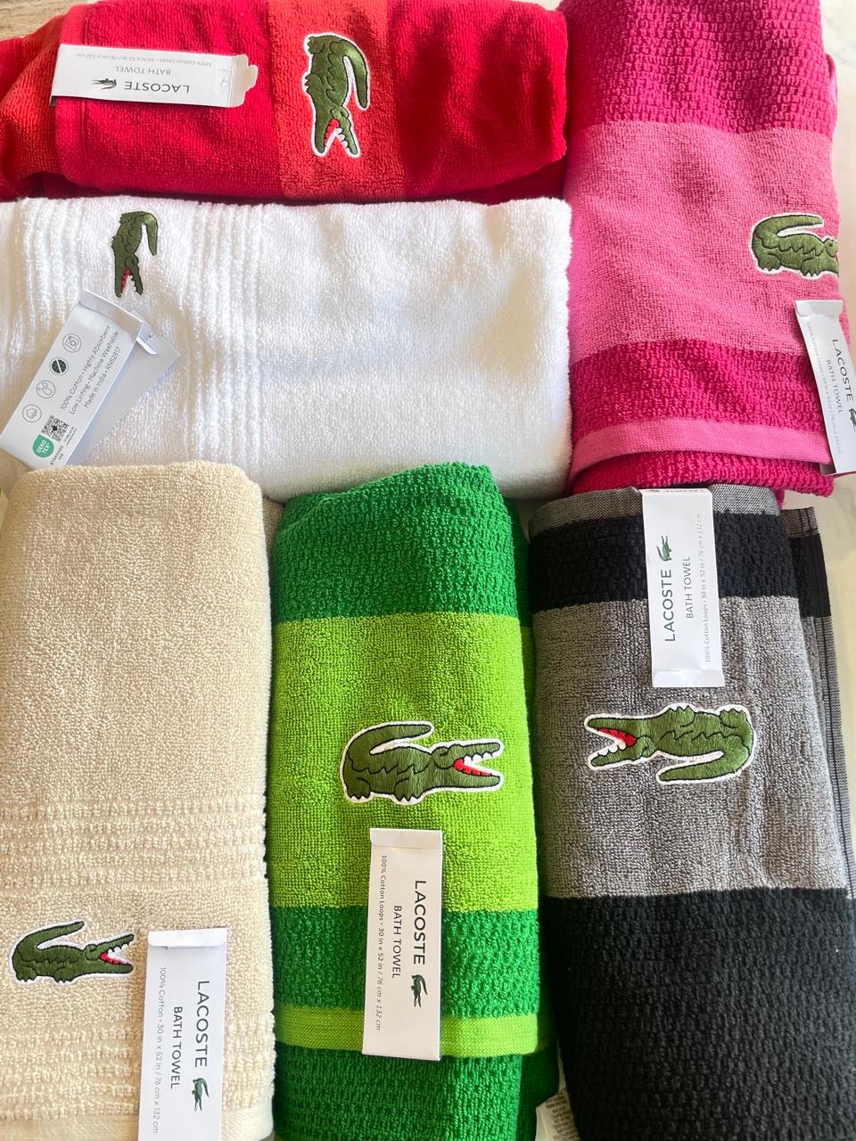 lacoste مناشف حمام ملون