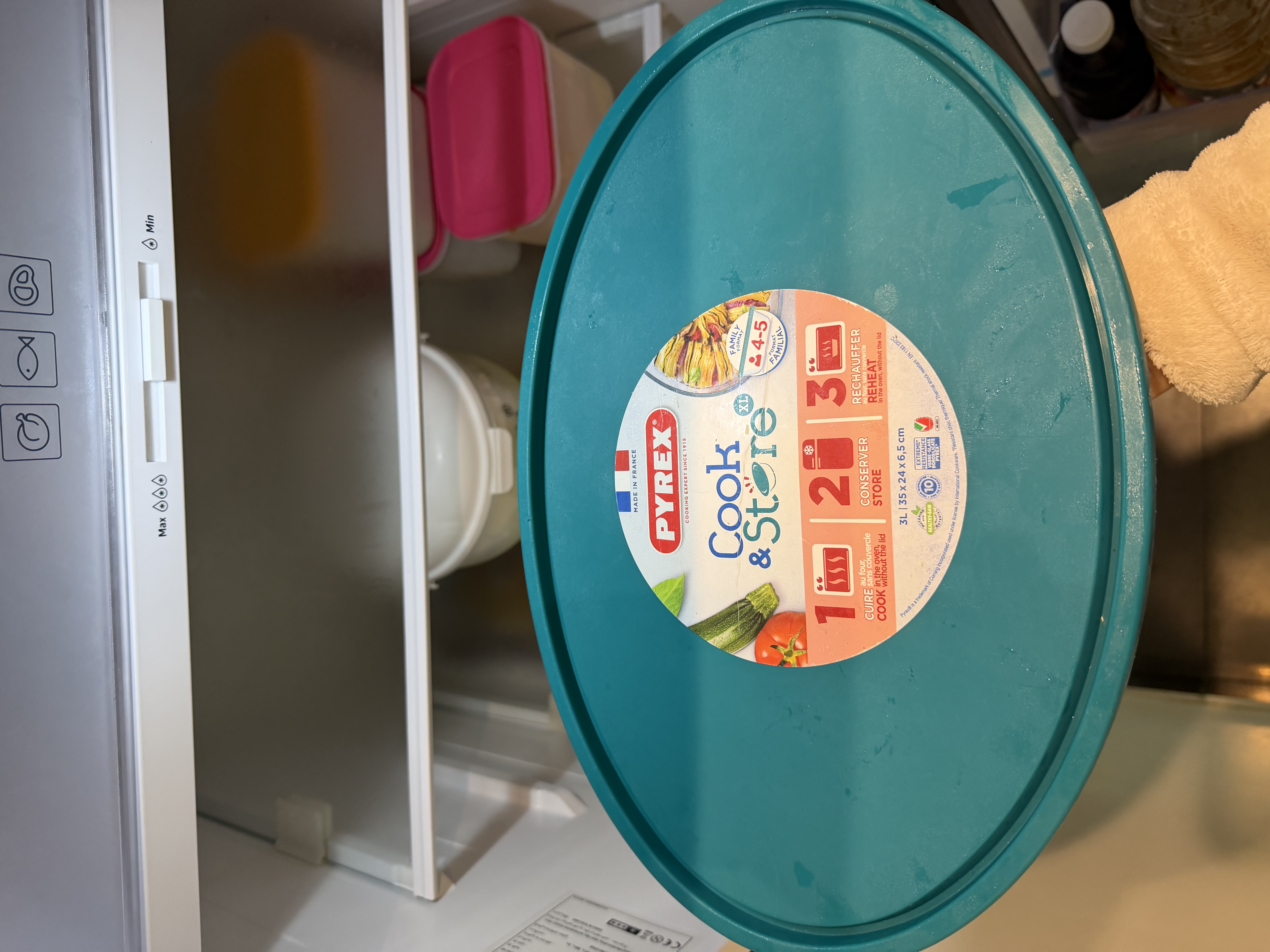 علبة اوفال اخضر Pyrex