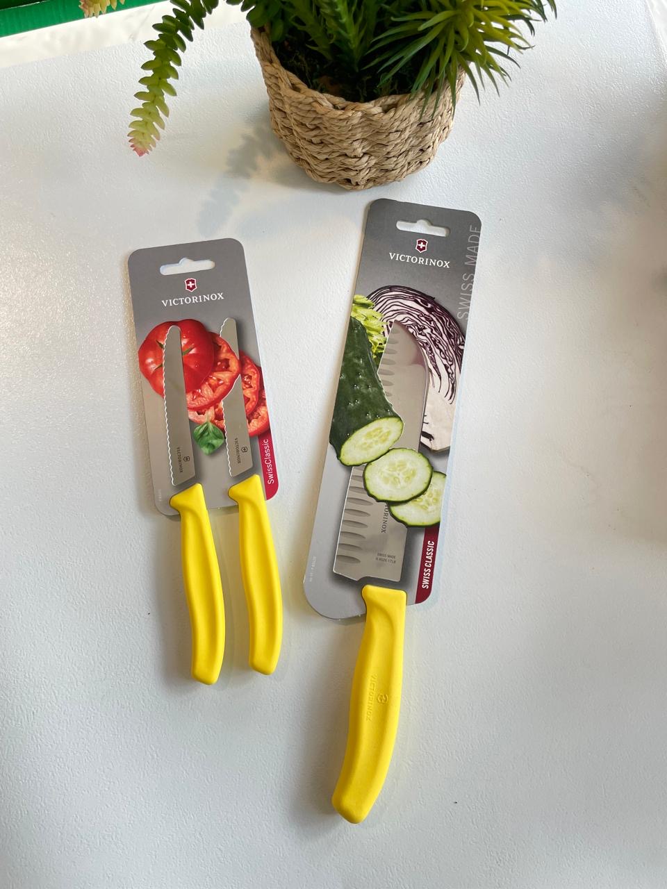 victorinox 6.8526.17L8B سكين خضار اصفر