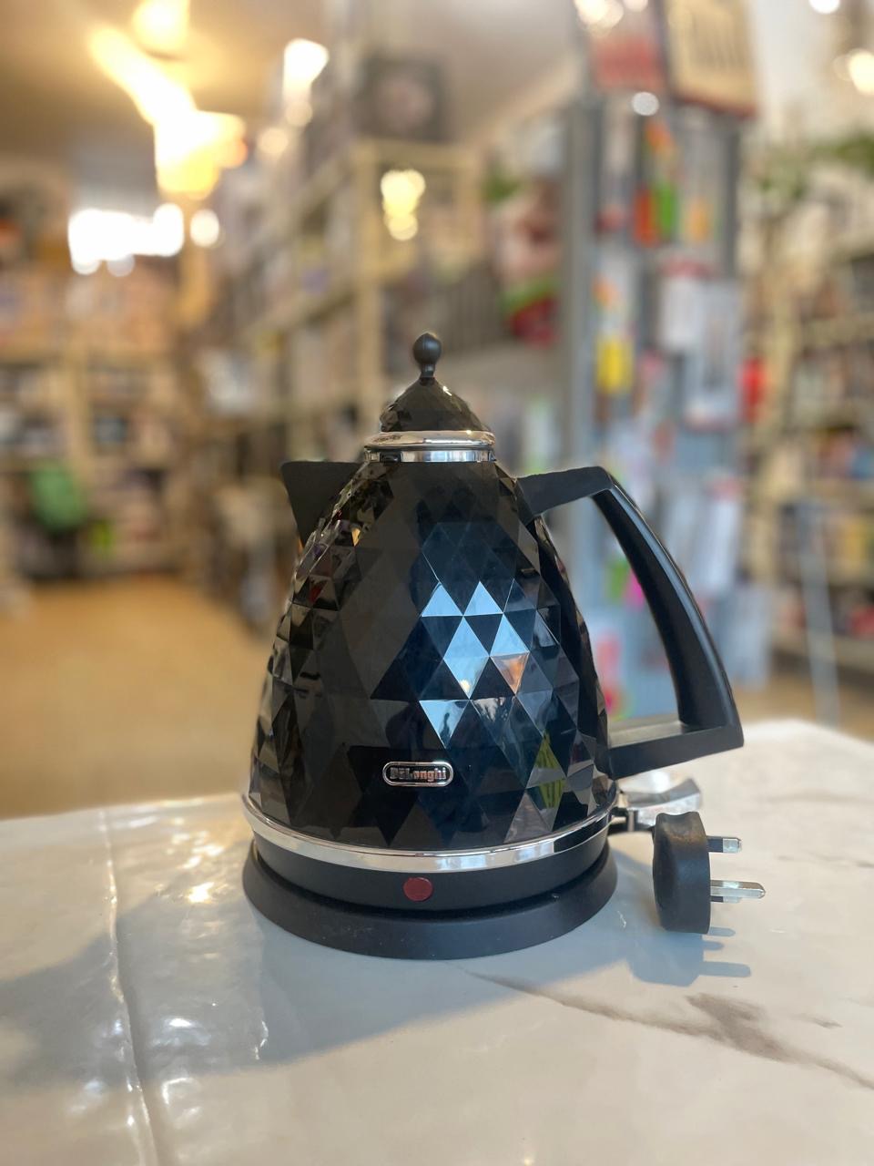 Delonghi ابريق كهربائي